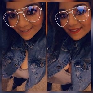 Meet your Posher, Yeny